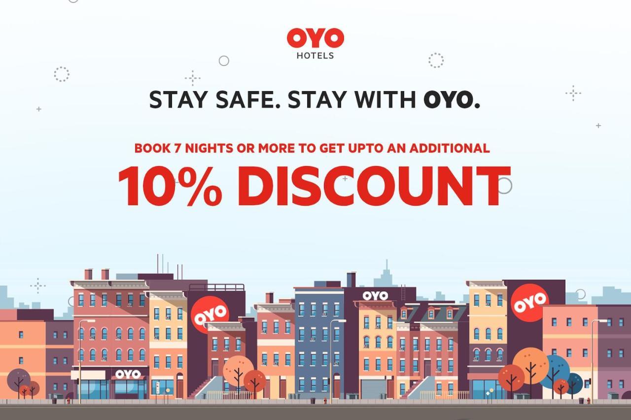 Oyo Townhouse Airport North Houston