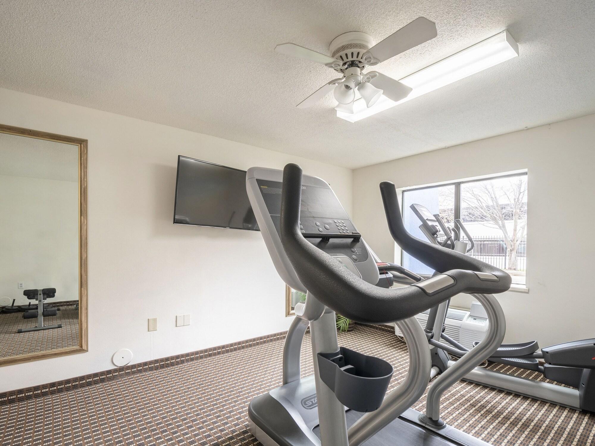 Oyo Townhouse Airport North Hotel 2*