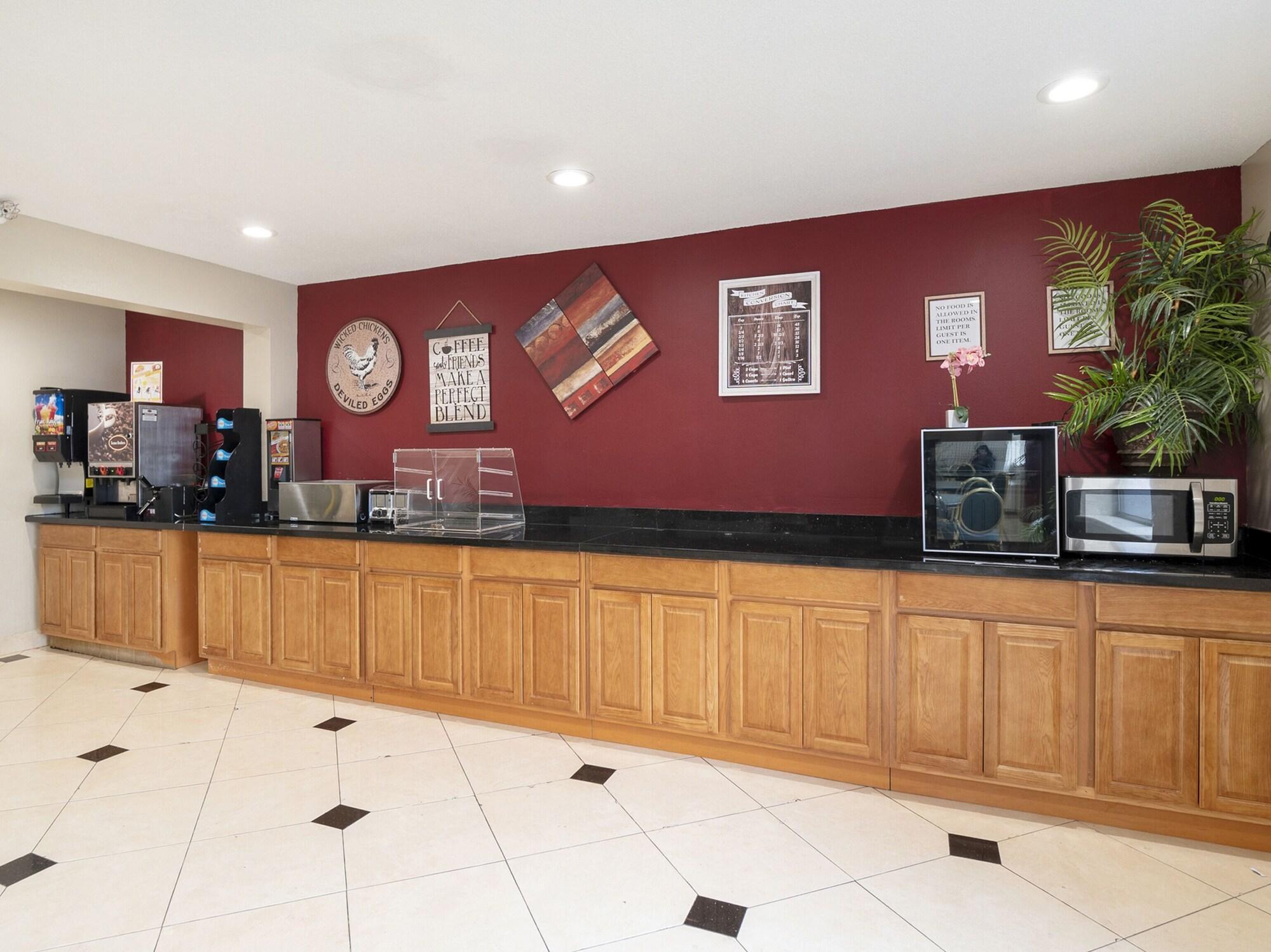 Hotel Oyo Townhouse Airport North 2*