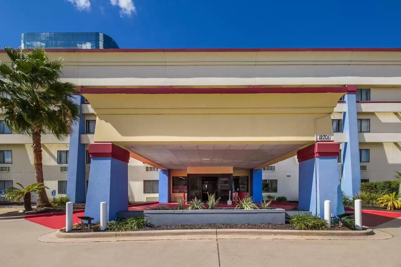 Oyo Townhouse Airport North