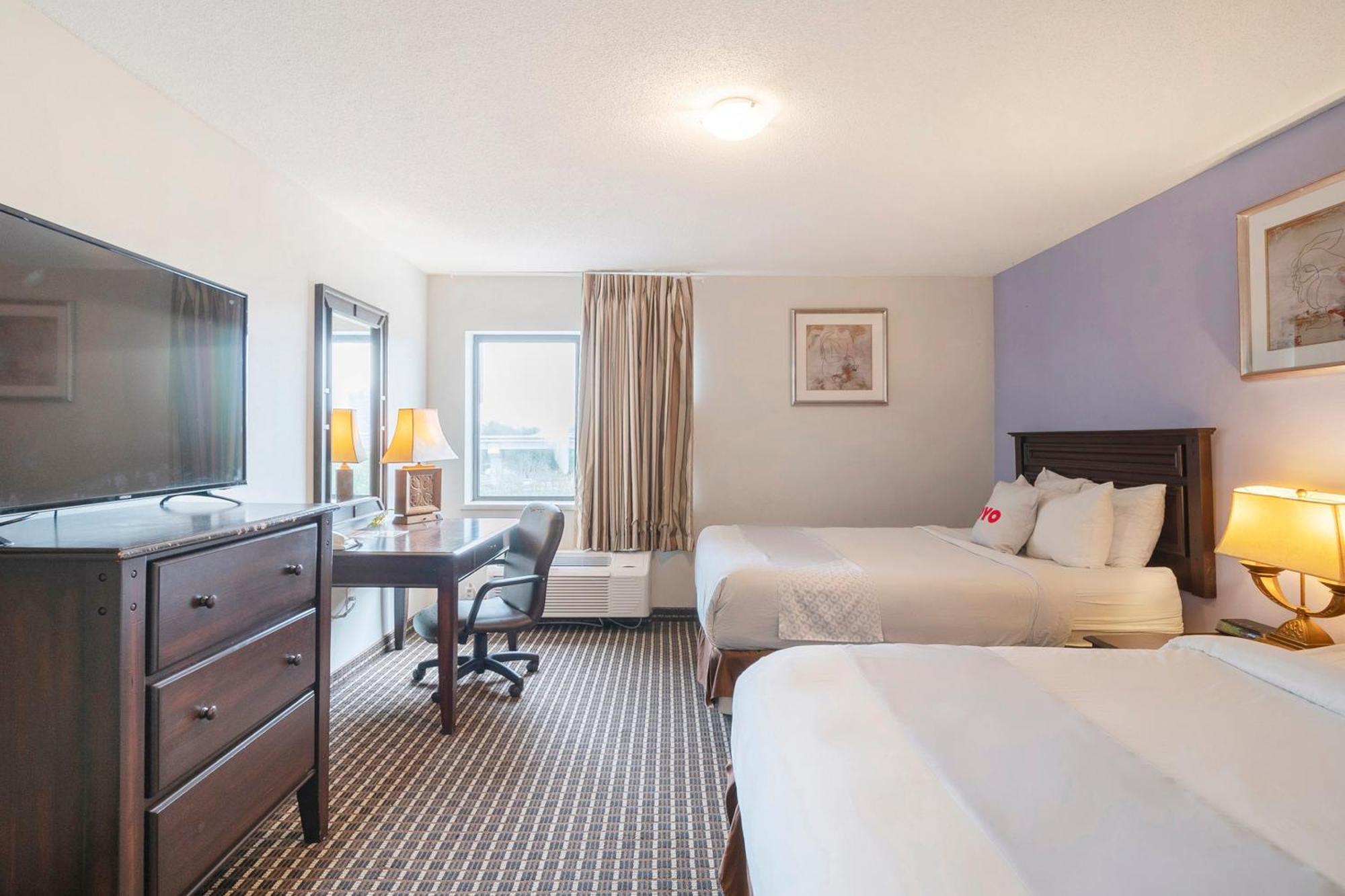 Hotel Oyo Townhouse Airport North 2*