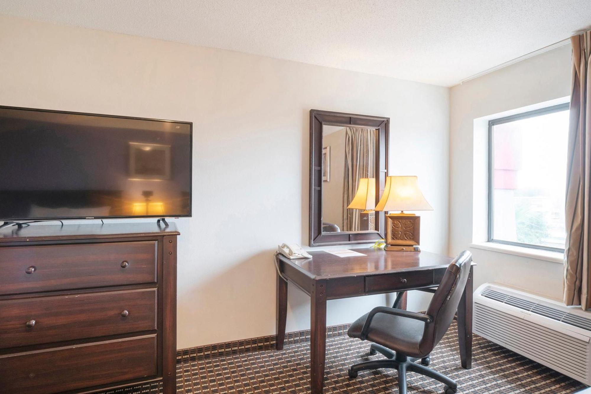 Hotel Oyo Townhouse Airport North 2*