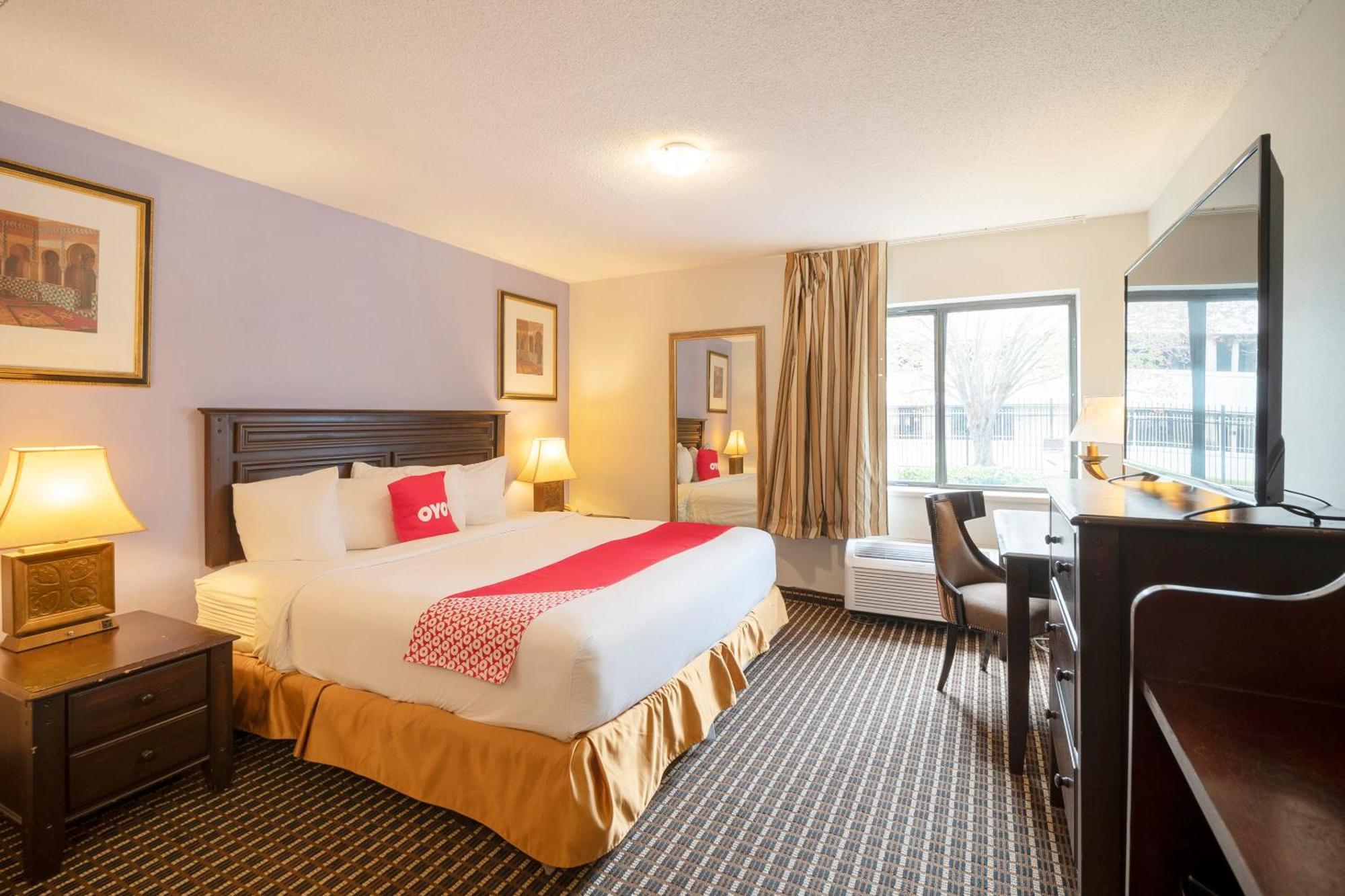 Hotel Oyo Townhouse Airport North Houston